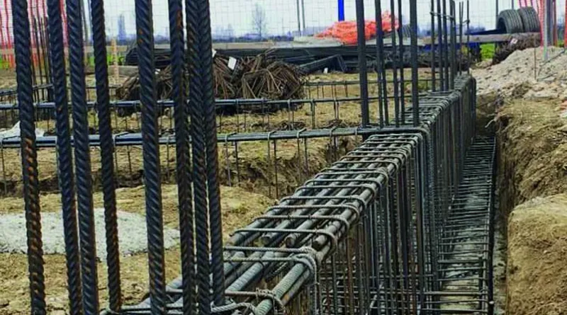 Carcase de armătură pentru fundații, montate într-o tranșee pe șantier